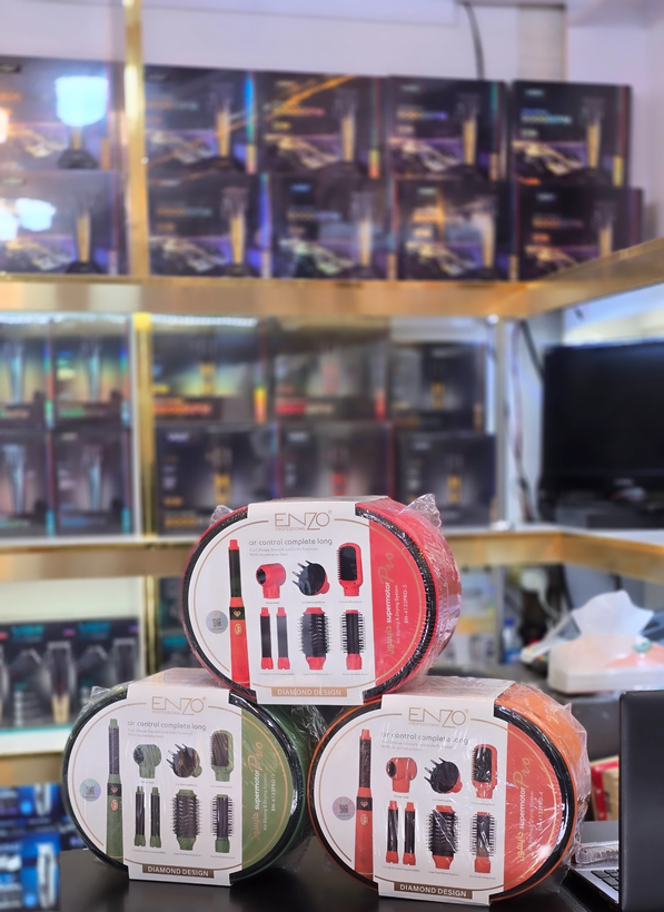 سشوار دایسون انزو ایتالیا مدل en-4133 pro 🔥 پک اصلی ارسال با پست پیشتاز 📦و تحویل فوری یک روزه به پست📥 ، همراه بسته بندی ضد ضربه 📦، محصول کاملآ پلمپ و وکیوم با جعبه سالم بدون آسیب 🎁و هفت روز ضمانت بازگشت وجه درصورت عدم رضایت 🔃✅